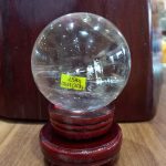 quả cầu thạch anh trắng 1,57kg