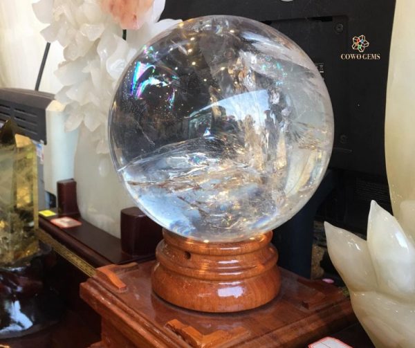 quả cầu thạch anh trắng