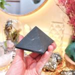 Kim Tự Tháp Shungite KTTS03 5